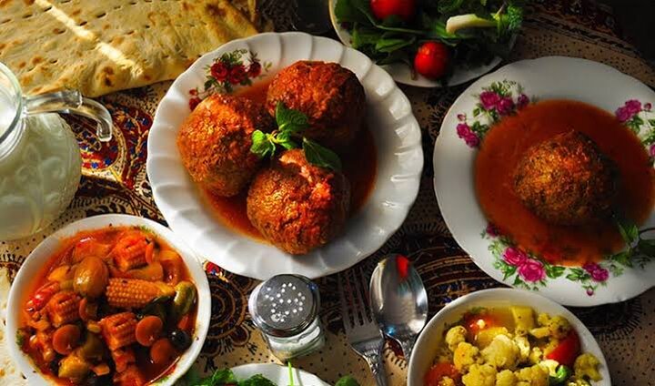 غذاهای سنتی و شیرینیهای اصیل تبریز